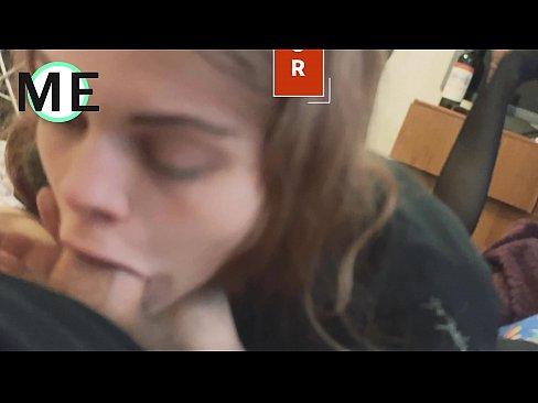 ❤️ دیک گلو، جوراب شلواری پاره و پاشنه پاره شده خوب است ️ فیلم پورنو در fa.oldsex.ru ☑